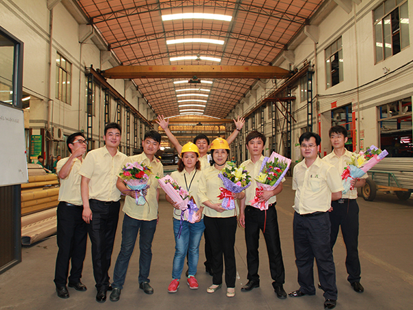 母亲节*关爱mg冰球突破十大平台妈妈