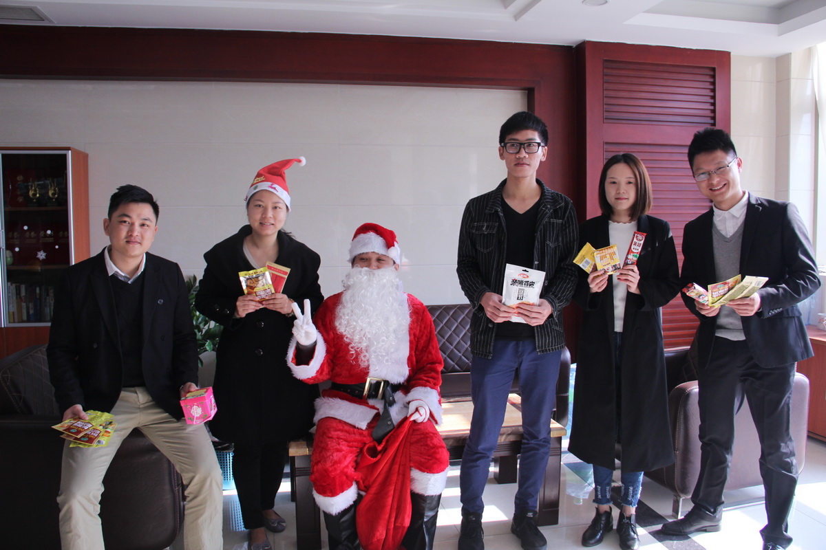 Father Christmas surprise 2017 (1)