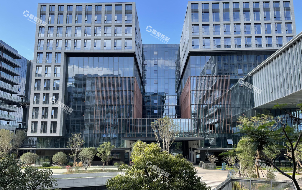 火炬新科广场幕墙工程