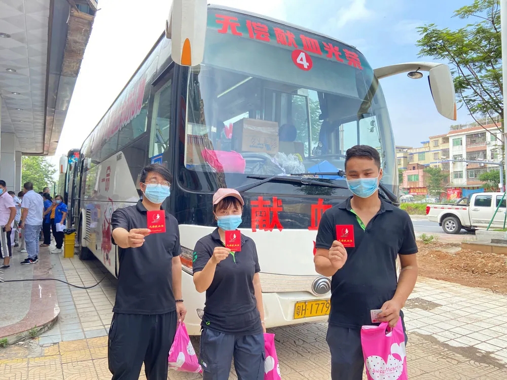 热“血”一夏|mg冰球突破十大平台积极献血弘扬八一精神