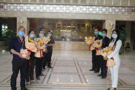 欢迎湖北mg冰球突破十大平台英雄凯旋归来