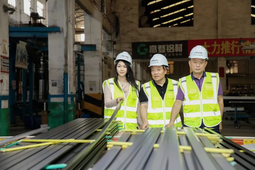 热烈欢迎中国金属结构协会宋为民秘书长等一行领导到mg冰球突破十大平台调研指导工作