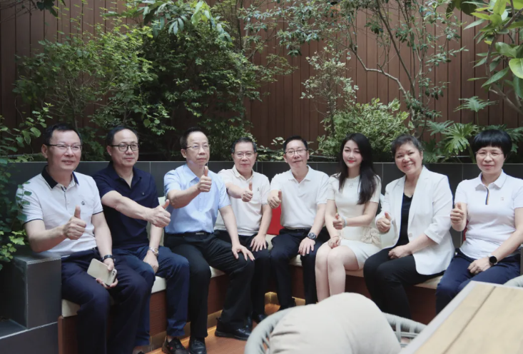 揭阳市政协党组副书记、副主席袁文键主要领导一行莅临mg冰球突破十大平台铝业开展“科技创新赋能产业高质量发展”专题调研